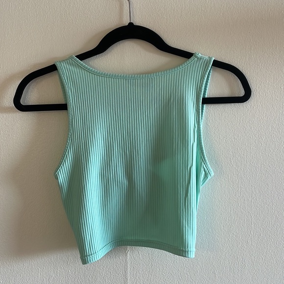 ✨3/$15✨Twist Front Rib-Knit Tank Crop Top - Picture 9 of 11